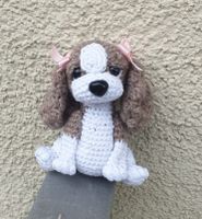 Amigurumi  Dekor Hund Cavalier   Höhe circa 8,5  cm